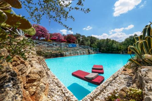 piscina-Antica-Masseria-Rottacapozza-campagna-salentina-750x500